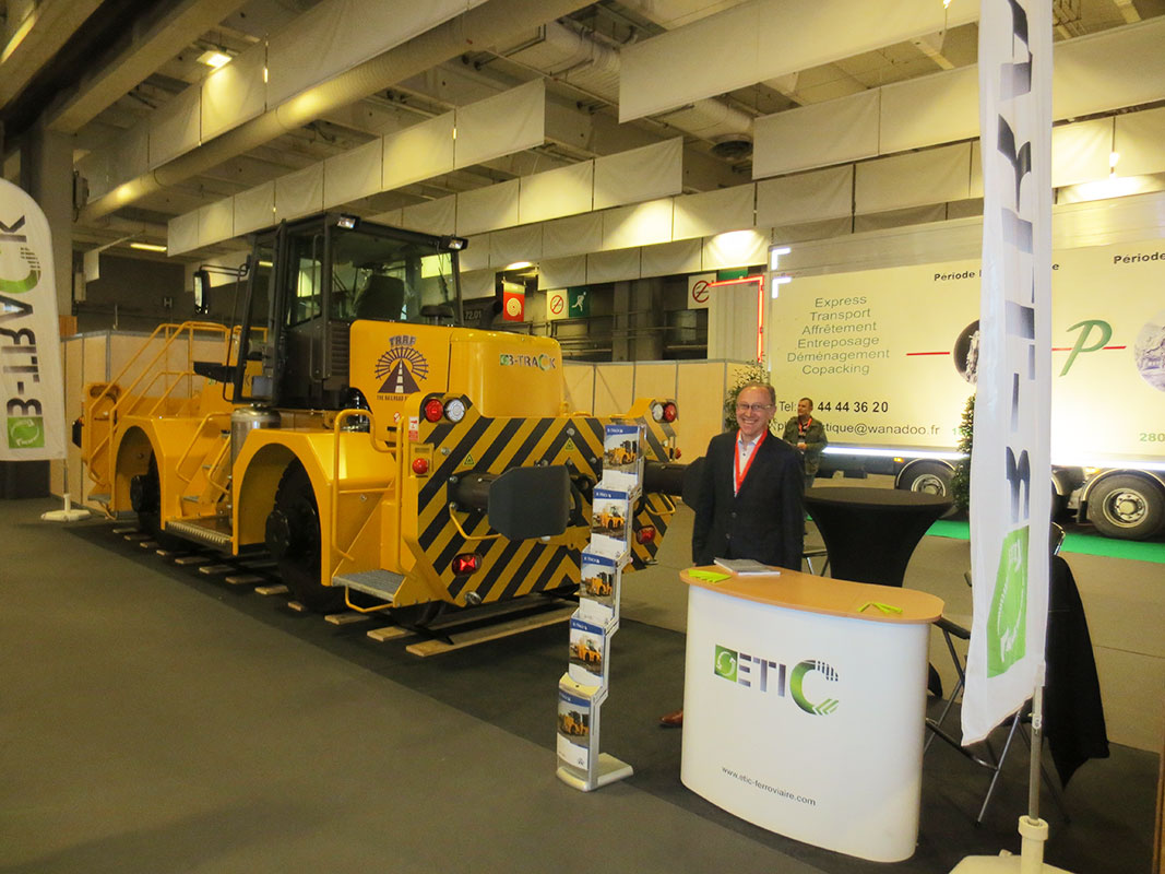 sitl-2015-B-track-rail-route-locotracteur-innovant